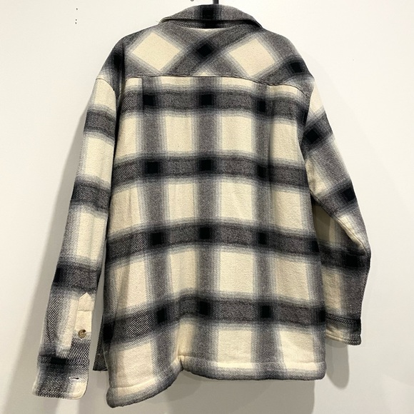 Aritzia Prospect Shirt Jacket - Picture 2 of 2